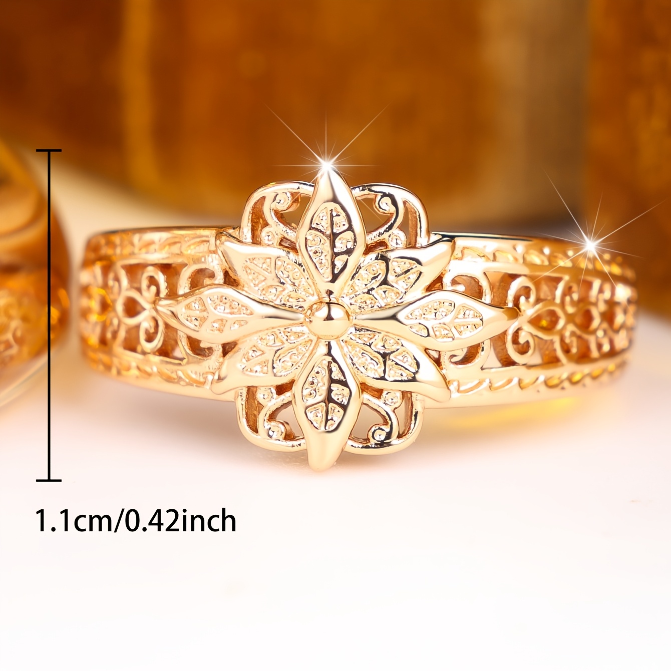 Women's Six-Leaf Clover Shape Ring, Elegant Design